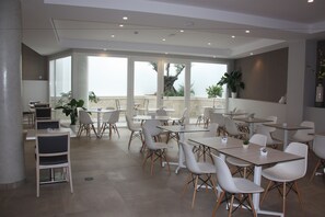 Breakfast area - Puerta del Mar (Nerja)