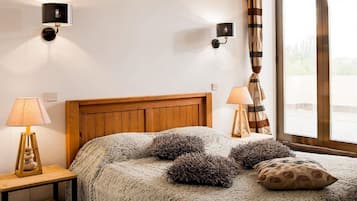 Chambre Double Standard | Décoration personnalisée, ameublement personnalisé, bureau