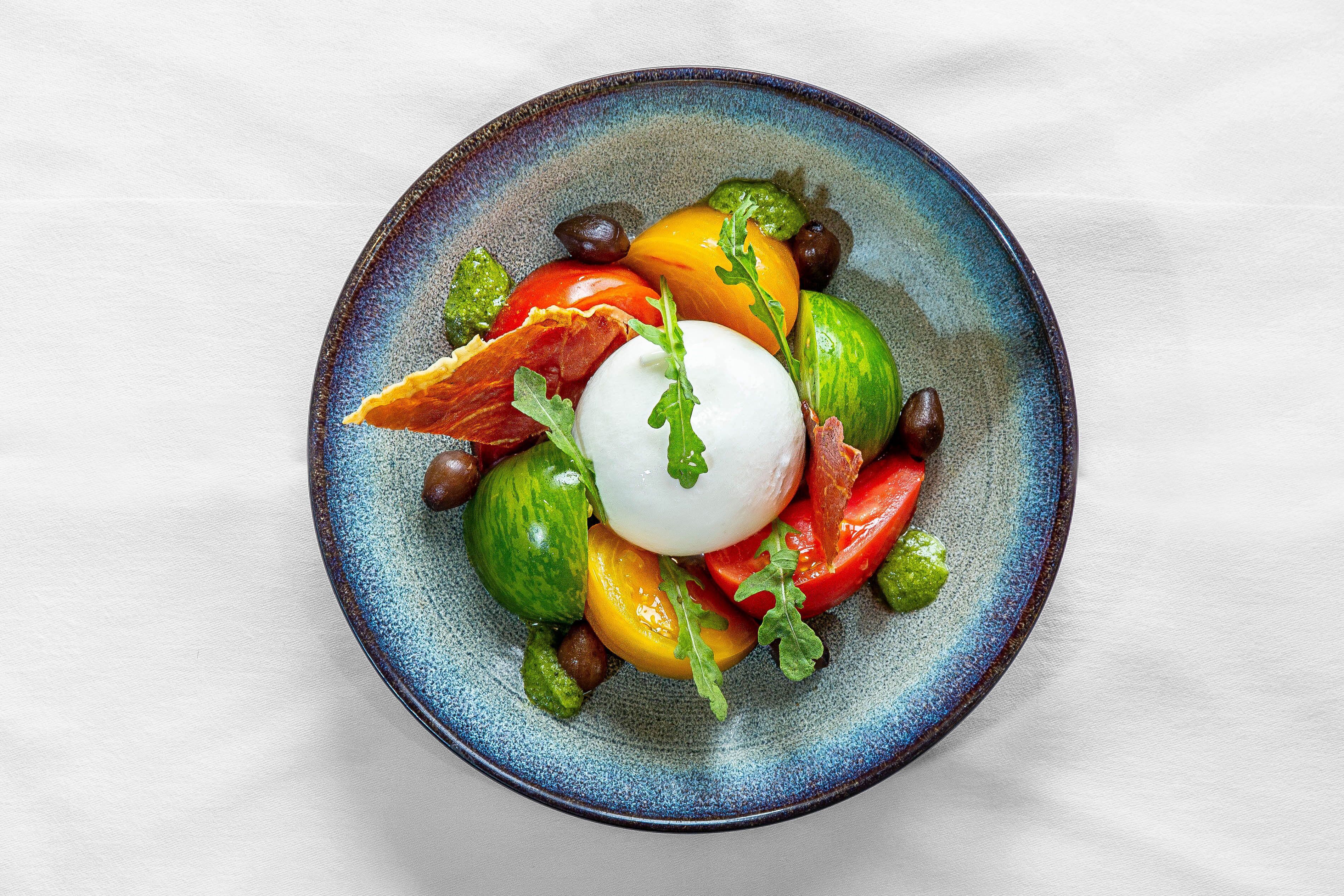 lunch, dinner served; french cuisine, garden views