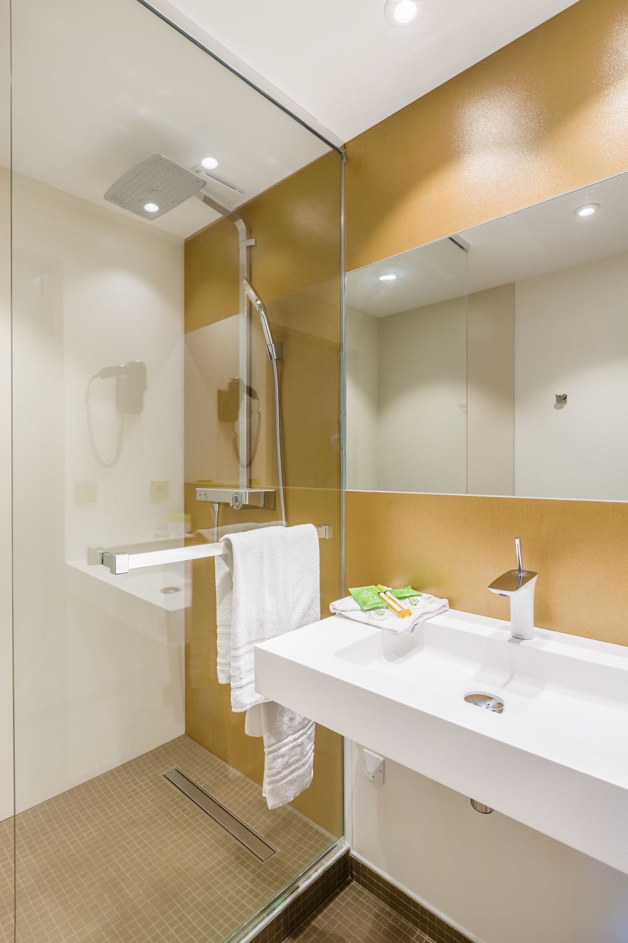 superior single room | bathroom | hair dryer, towels, soap