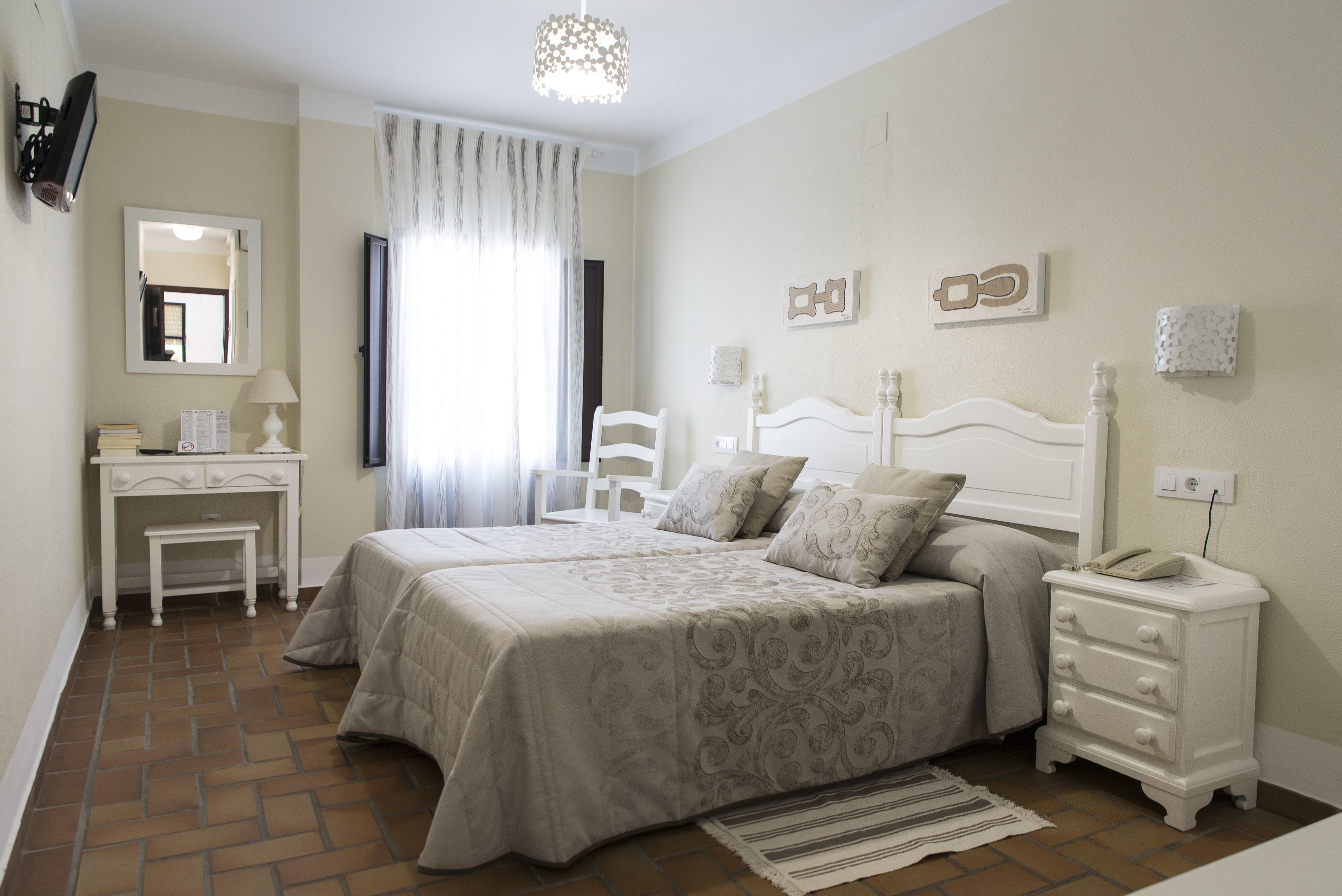 single room | select comfort beds, in-room safe, individually decorated