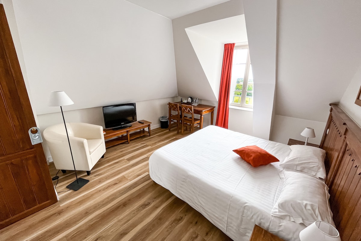 superior double room, bay view | premium bedding, in-room safe, desk, soundproofing