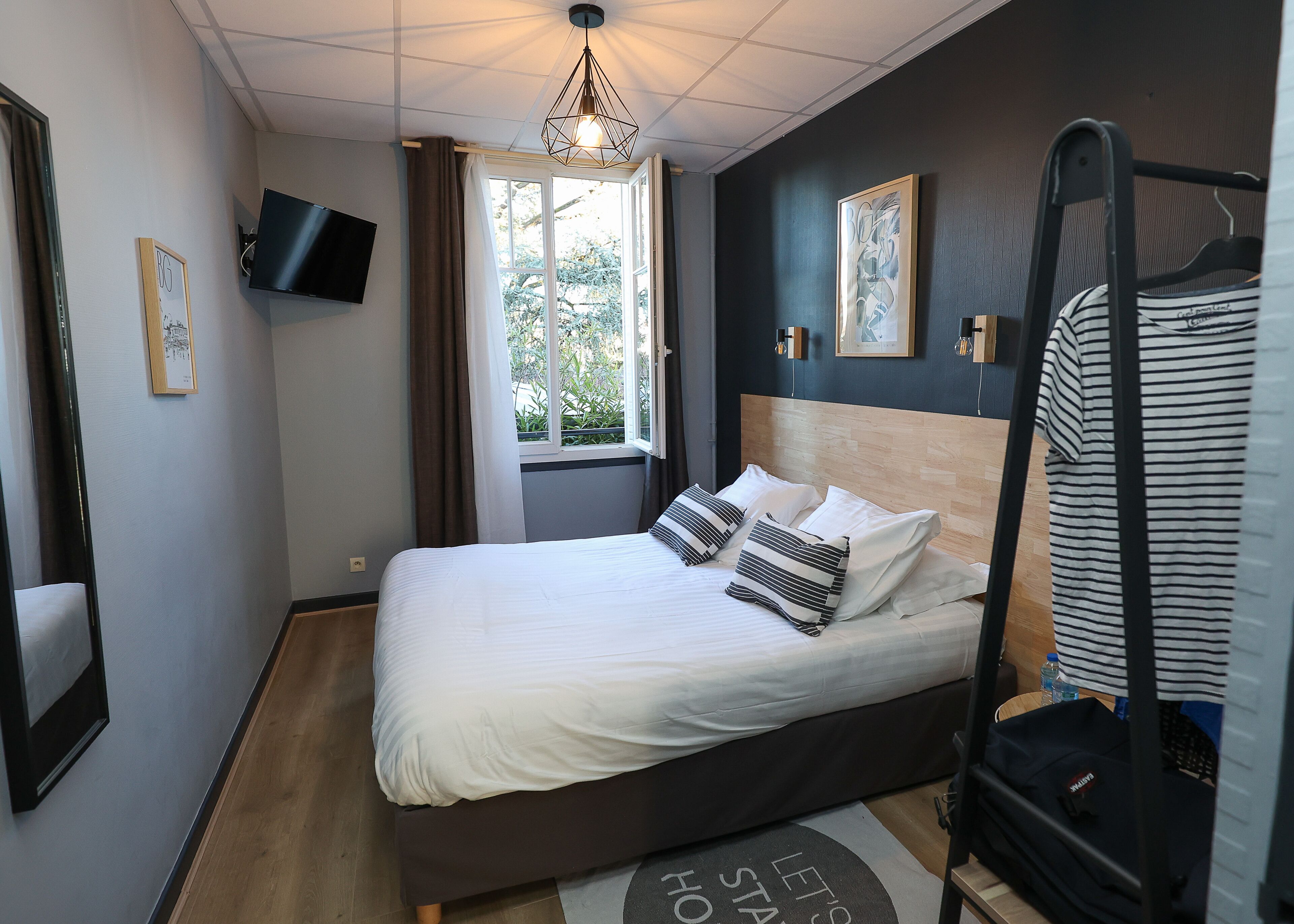 Familien-Suite, 2 Schlafzimmer | Schreibtisch, schallisolierte Zimmer, kostenlose Babybetten