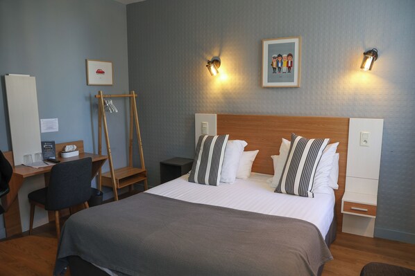 Classic Room, 1 Katil Kelamin (Double) | Meja, kalis bunyi, katil bayi/kot (percuma), katil bayi mudah alih 