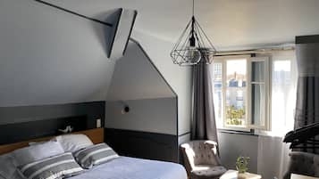 Classic Room, 1 Double Bed | Desk, soundproofing, free cots/infant beds, free WiFi