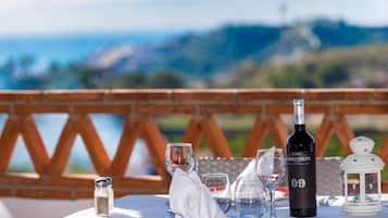 Breakfast and dinner served, Spanish cuisine