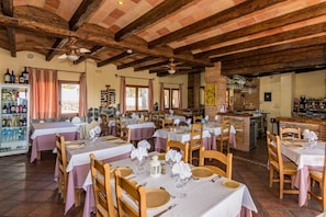 Café da manhã e jantar