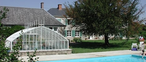 Piscine extérieure, piscine chauffée