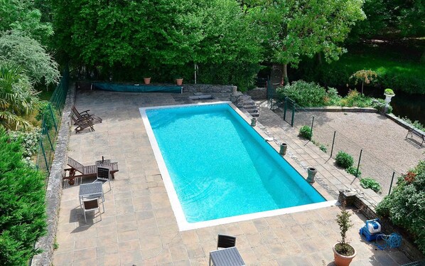 Außenpool (je nach Saison geöffnet)