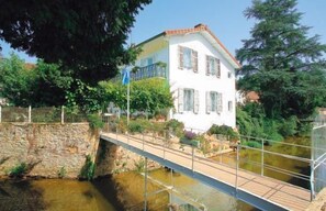Lake - Hotel de la Poste (CHAROLLES)