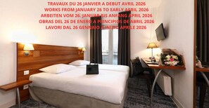 Habitación tradicional con 2 camas individuales | Escritorio, espacio para trabajar con un portátil, wifi gratis