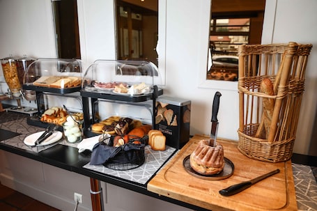Morgenmadsbuffet hver dag (13.00 EUR pr. person)