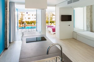 Premium Apartment, 1 Bedroom, Balcony, Pool View | 1 bedroom, premium bedding, in-room safe, laptop workspace