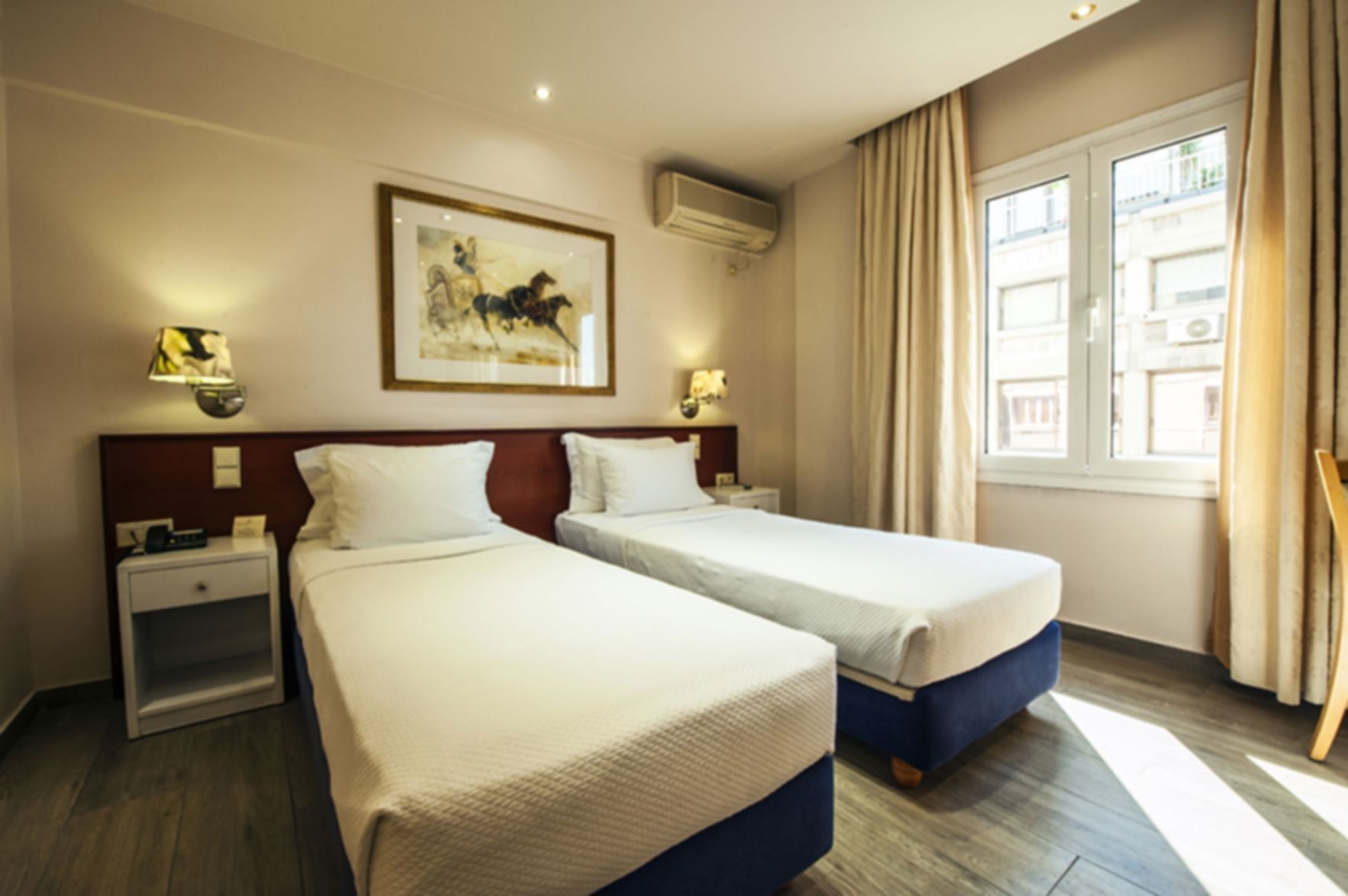 Premium bedding, in-room safe, desk, laptop workspace