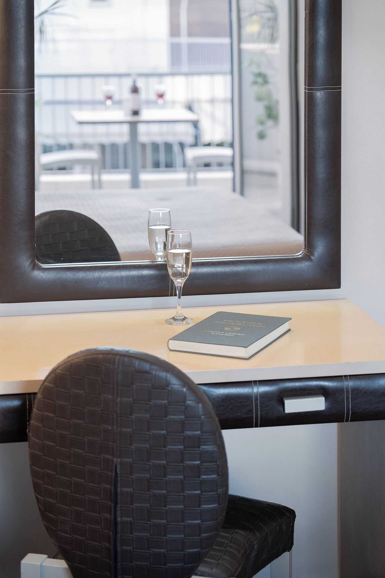 executive double room, balcony, harbour view | 1 bedroom, premium bedding, in-room safe, desk