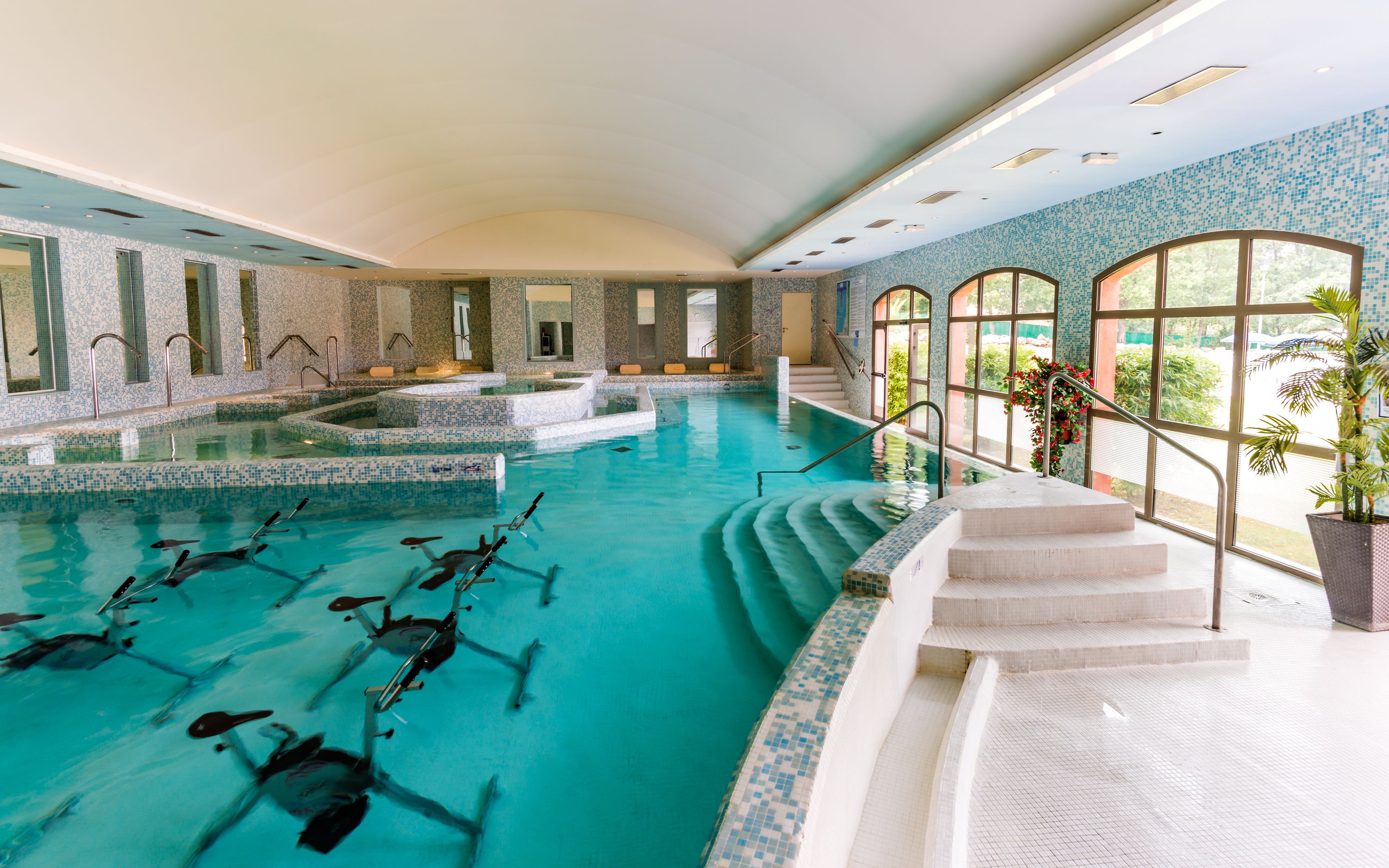 Seasonal outdoor pool