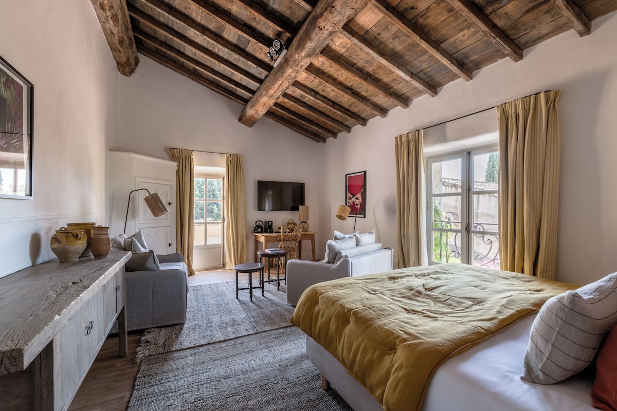 Deluxe Quadruple Room, Terrace | 1 bedroom, premium bedding, in-room safe, individually decorated