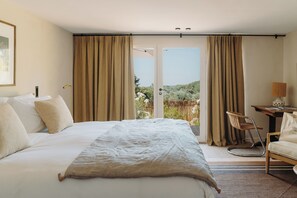 Classic Double or Twin Room, Terrace | 1 bedroom, premium bedding, in-room safe, individually decorated