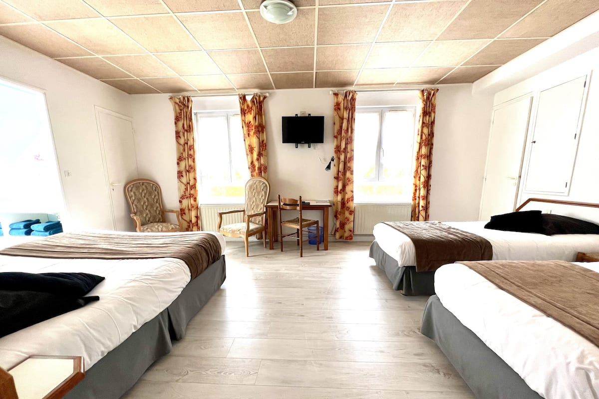 Family Room, Multiple Beds | Premium bedding, desk, laptop workspace, iron/ironing board