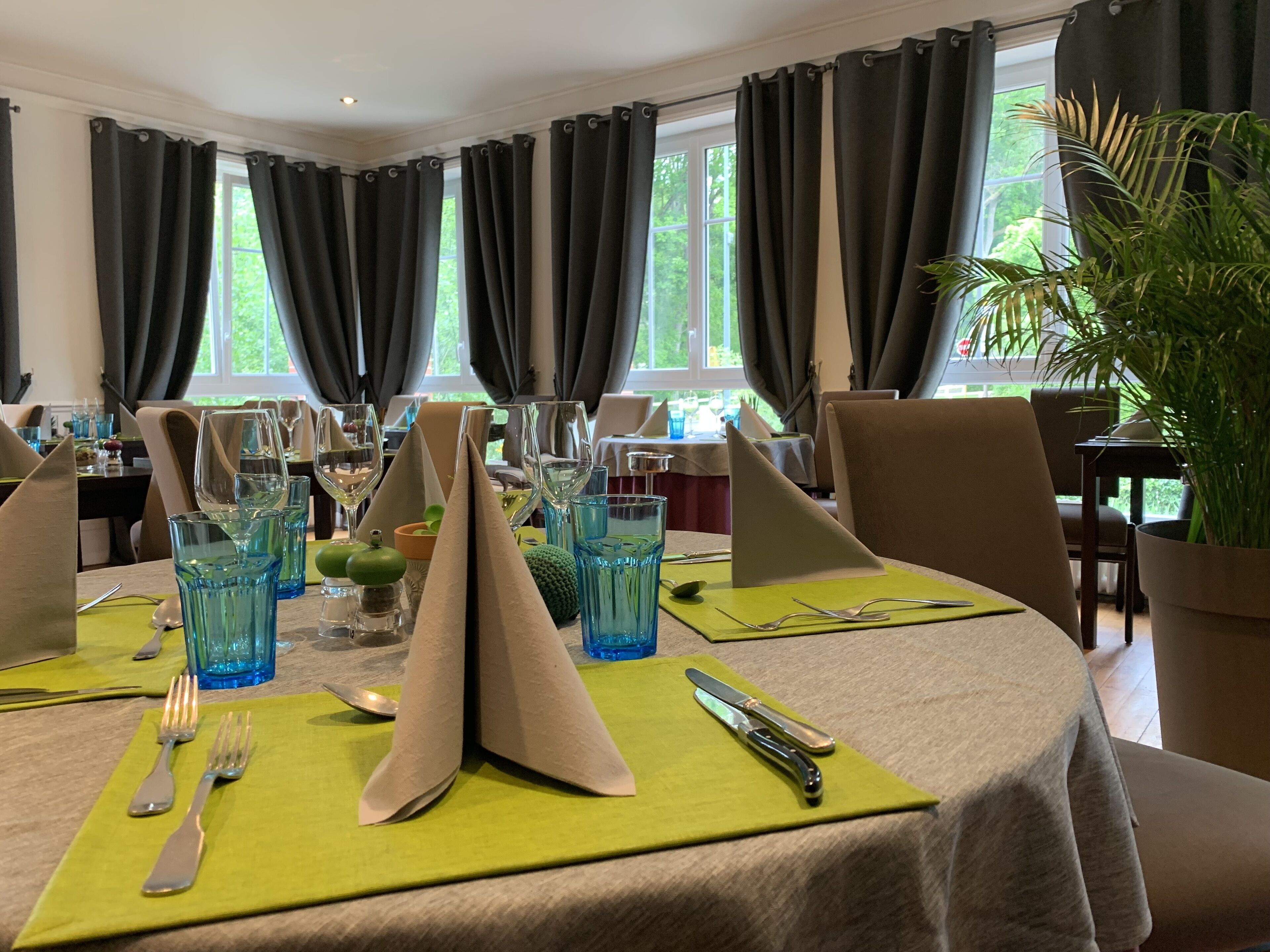 breakfast, lunch, dinner served; french cuisine, garden views