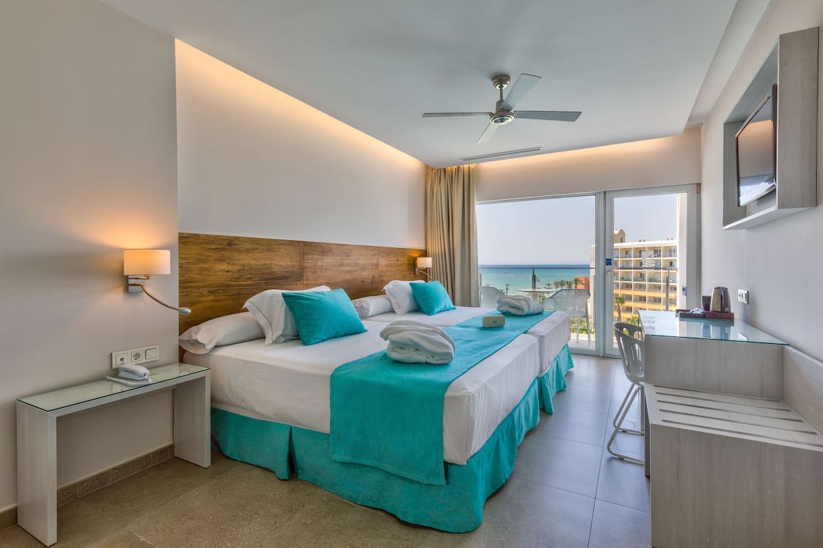Superior Double Room | Minibar, desk, iron/ironing board, free cribs/infant beds
