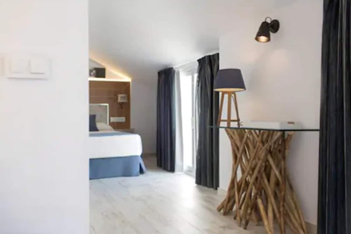 Superior-Doppelzimmer, Terrasse, Bergblick