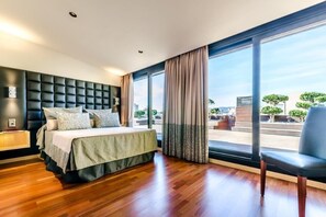 Minibar, pengeskab på værelset, individuelt design