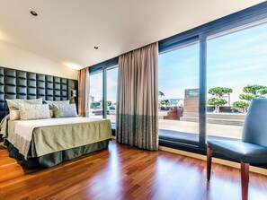 Frigobar, cofres nos quartos, individualmente decorados