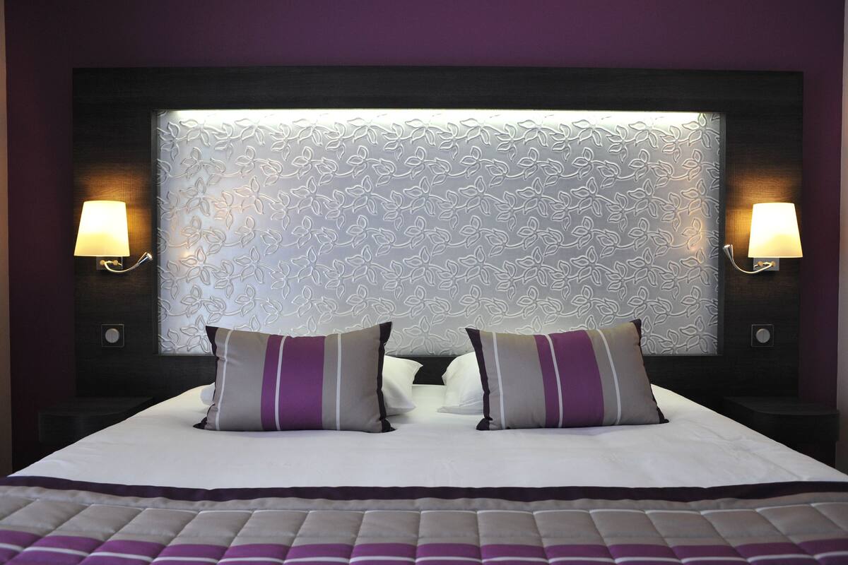 in-room safe, desk, soundproofing, cots/infant beds