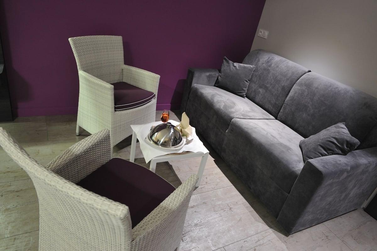 in-room safe, desk, soundproofing, cots/infant beds