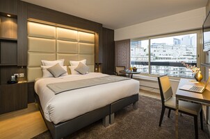 Studio (Executive) | In-room safe, individually furnished, desk, blackout drapes