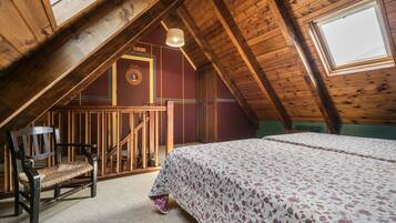 Deluxe appartement (5 persons) | Een bureau, babybedden, gratis wifi, beddengoed