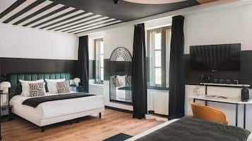 Literie de qualité supérieure, coffres-forts dans les chambres, bureau