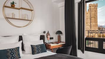 Deluxe Vieux Port | Literie de qualité supérieure, coffres-forts dans les chambres, bureau