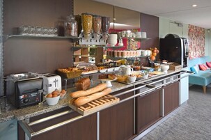Daily buffet breakfast (EUR 14.00 per person)