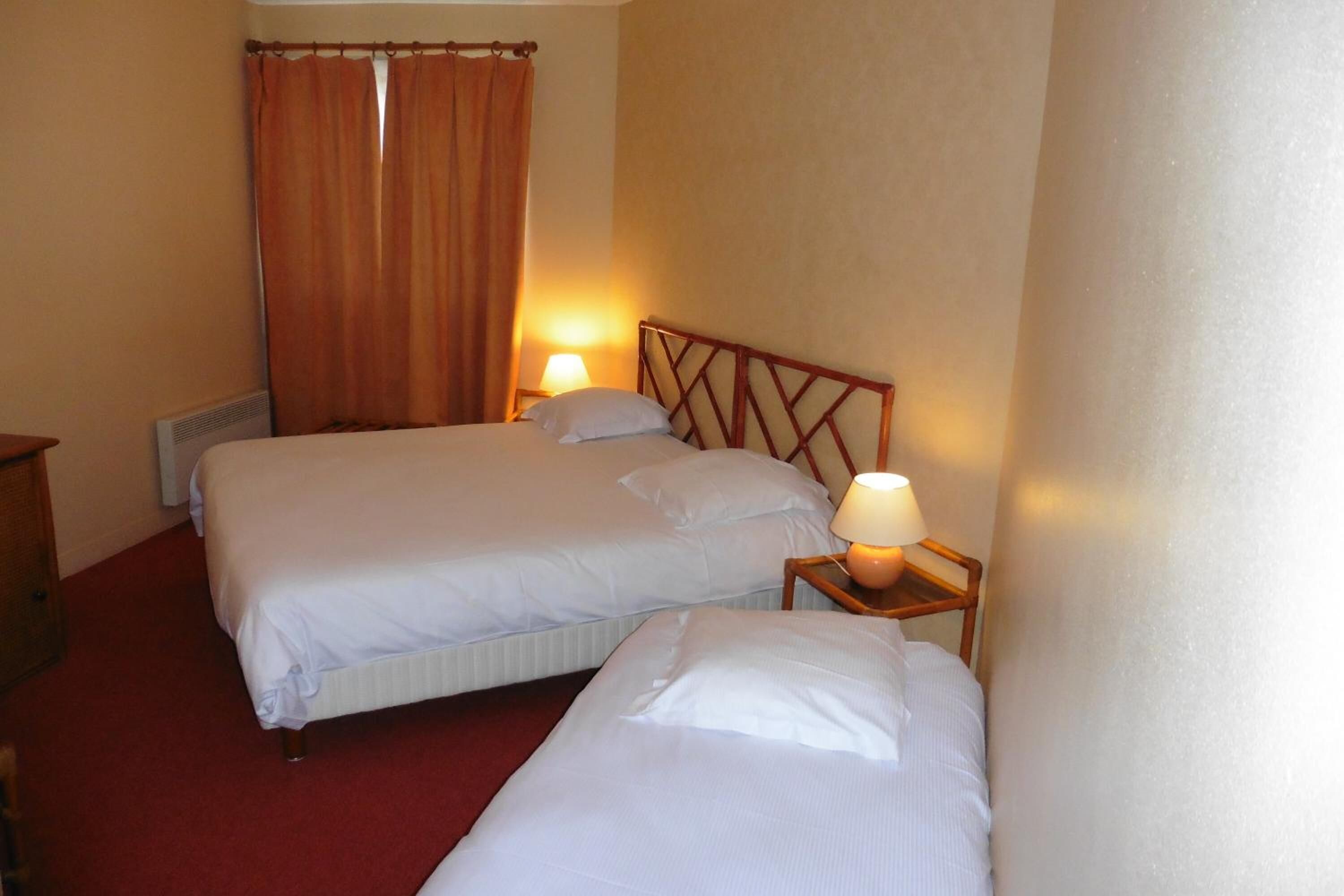 premium bedding, desk, iron/ironing board, free wifi