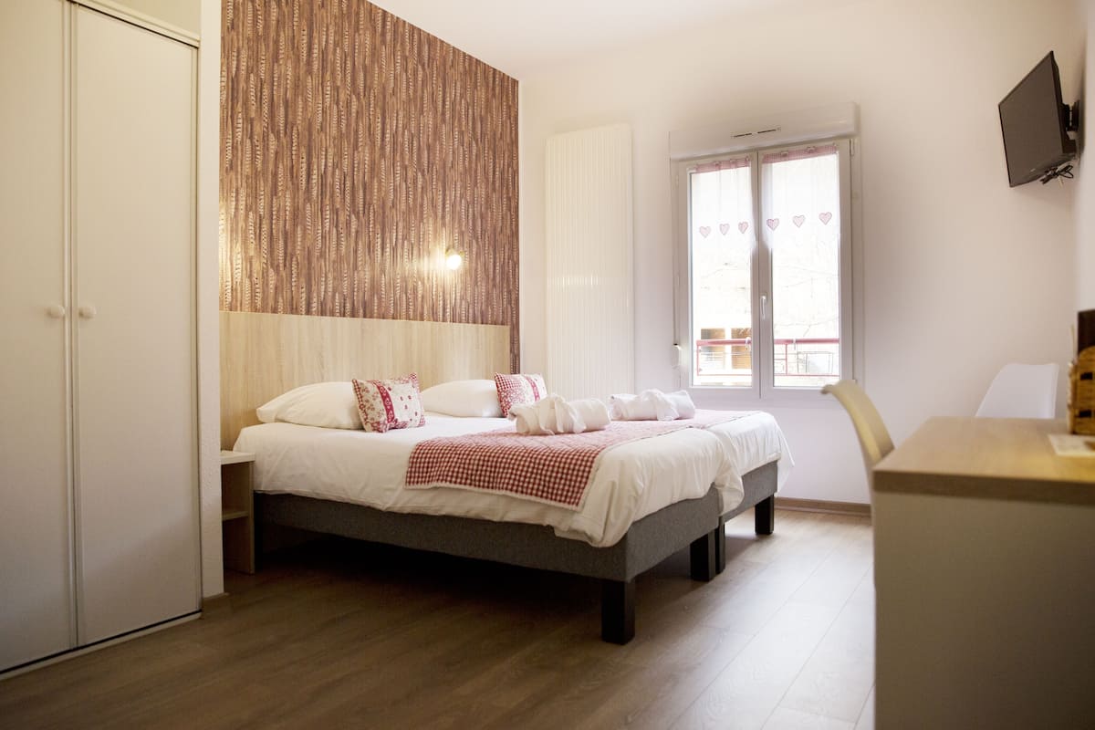 double or twin room, garden view | iron/ironing board, free wifi