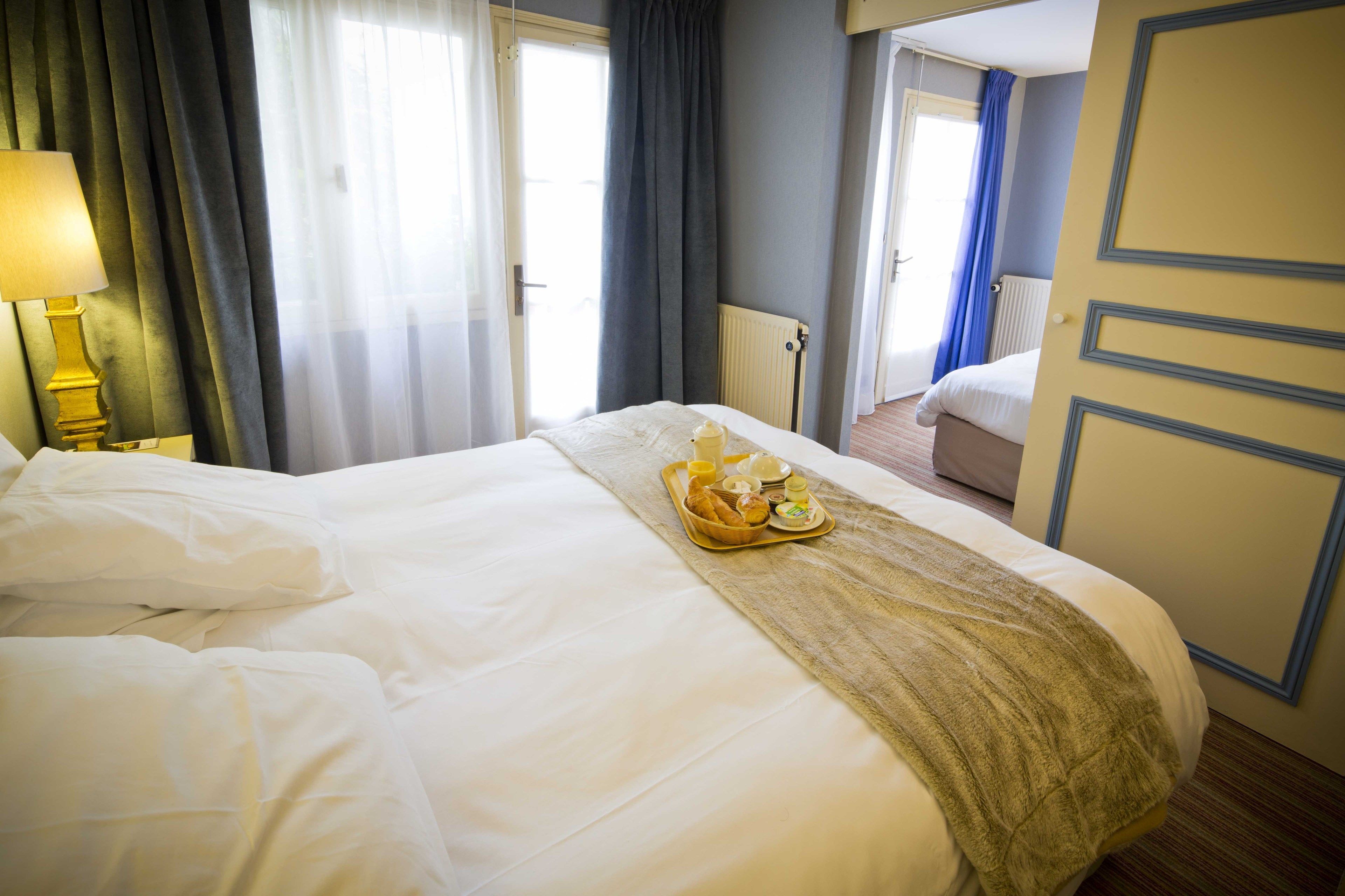 classic double room | desk, laptop workspace, blackout curtains, free cots/infant beds
