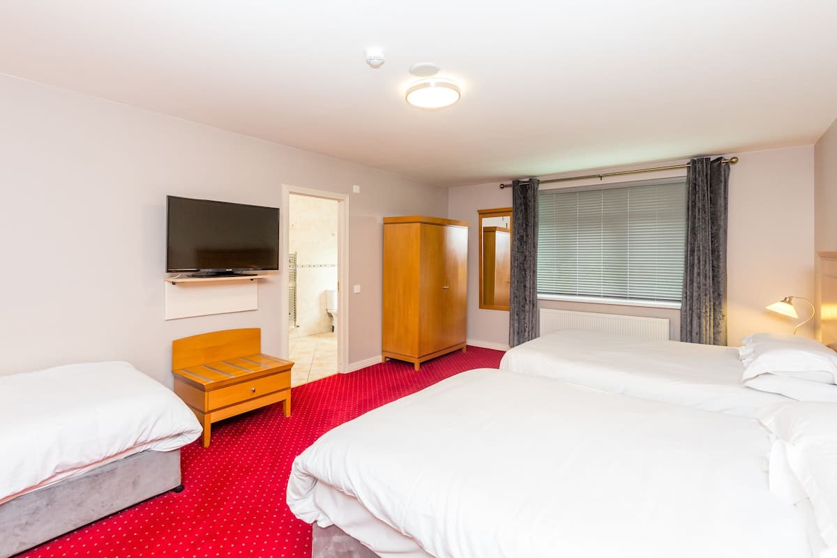 family room (max 3 adults) | premium bedding, memory-foam beds, in-room safe, individually decorated