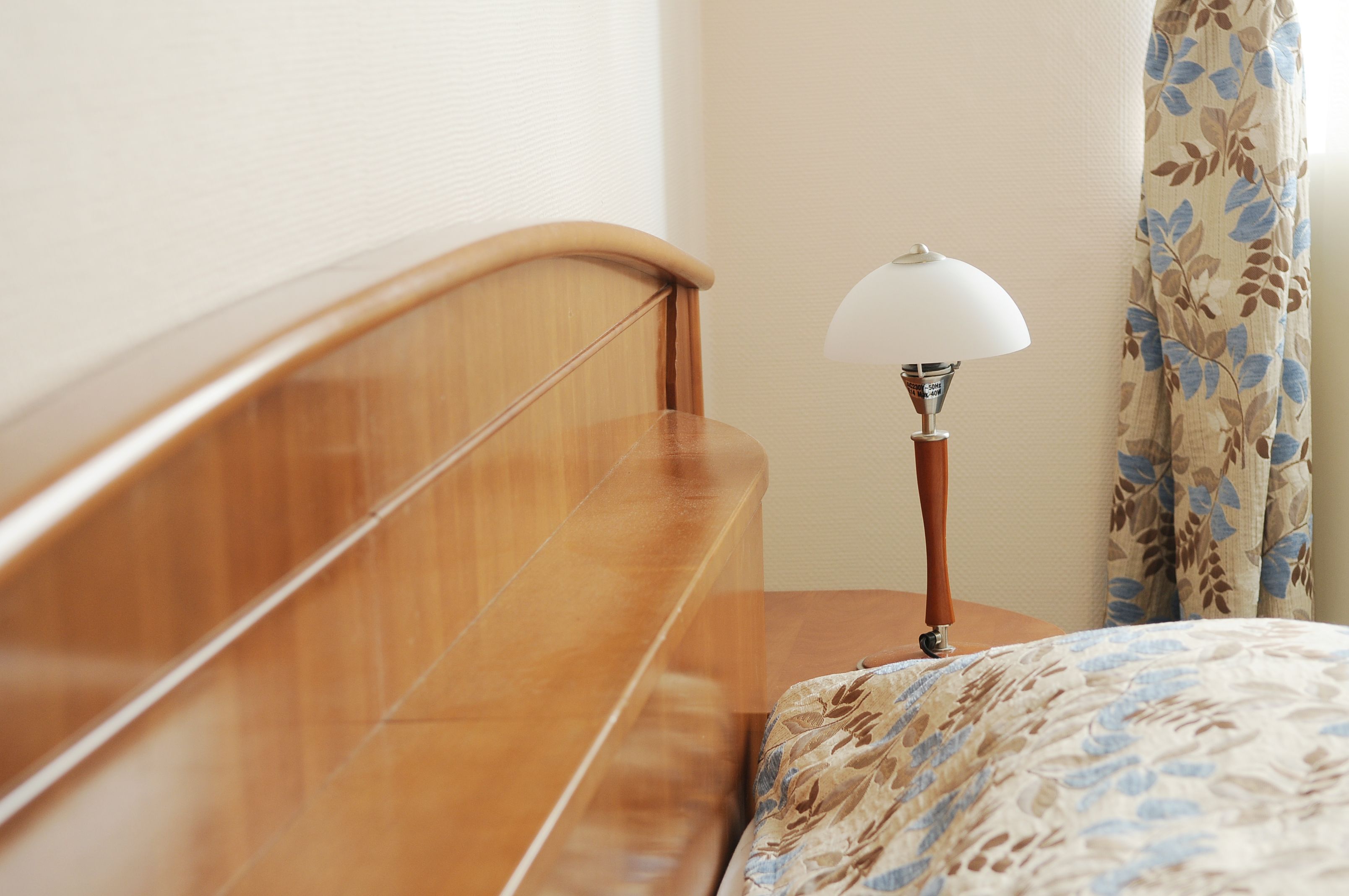 desk, soundproofing, iron/ironing board, free wifi