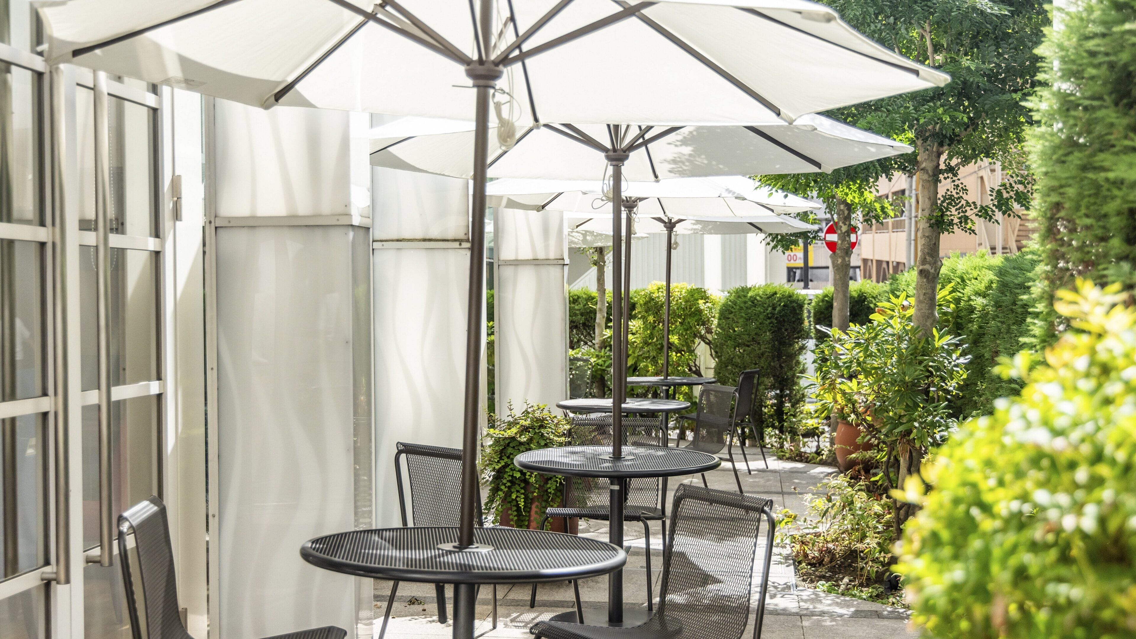 breakfast, lunch, dinner served; modern european cuisine