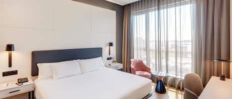 Classic Room | Premium bedding, down comforters, minibar, in-room safe