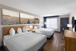 Tempur-Pedic beds, individually furnished, desk, blackout drapes - Days Inn by Wyndham Carlisle (Carlisle)