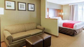 Suite, Non Smoking | Desk, blackout curtains, iron/ironing board, WiFi