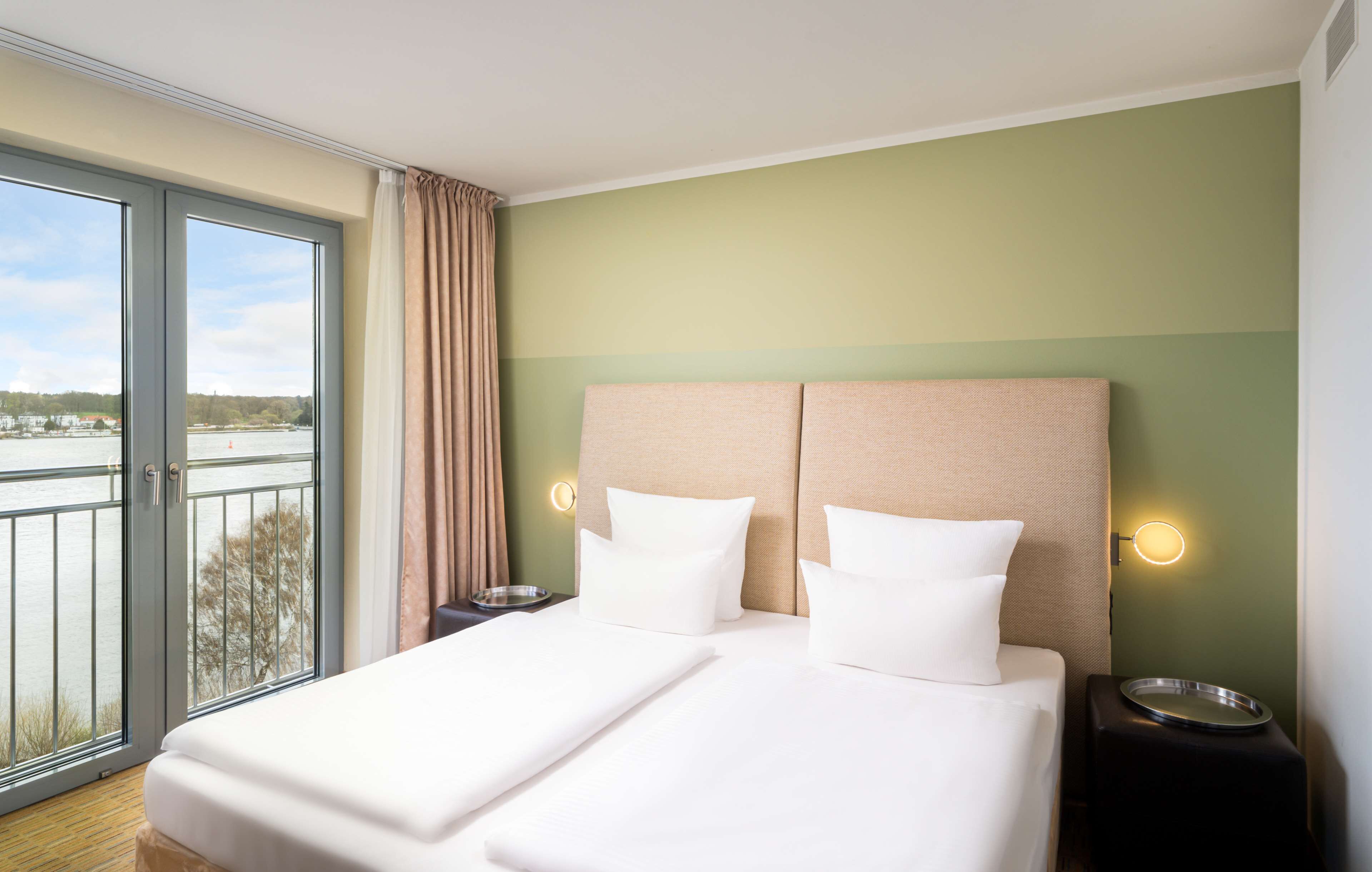 hypo-allergenic bedding, minibar, in-room safe, desk