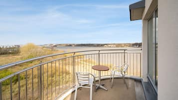 Suite, vue fleuve | Vue de la chambre