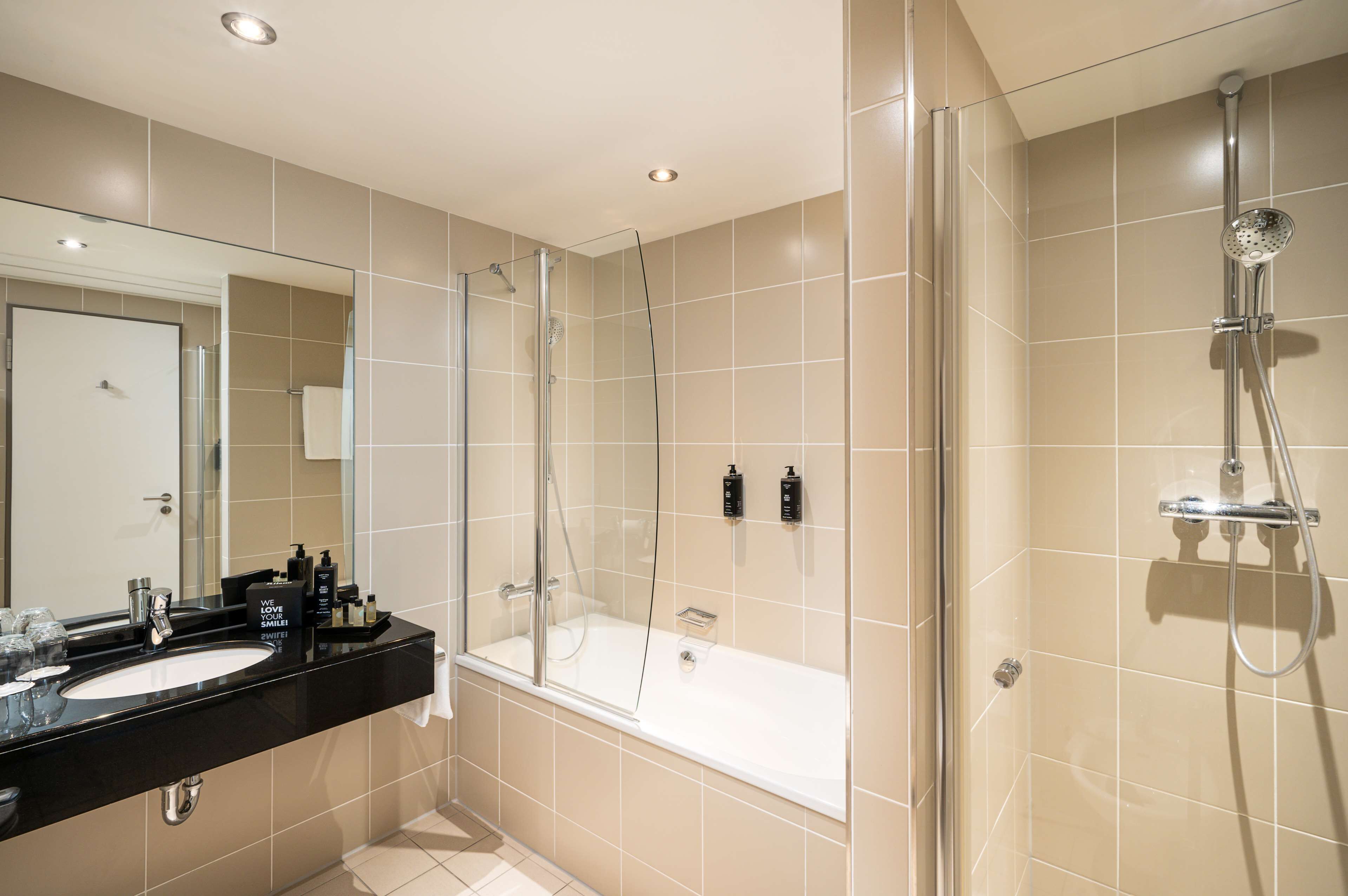 suite with river view | bathroom | free toiletries, hair dryer, towels, soap