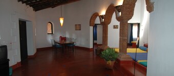 Hotel Laguna Anjuna, Goa