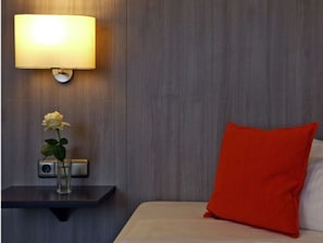 Comfort Single Room | Hypo-allergenic bedding, desk, laptop workspace, blackout drapes - City Hotel Düsseldorf (Düsseldorf)
