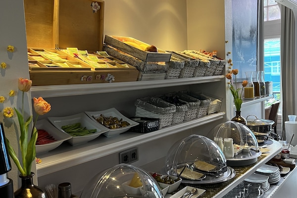 Café da manhã continental grátis todos os dias